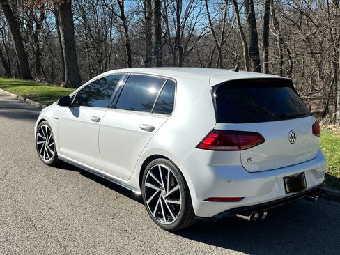 Used 2018 Volkswagen Golf 4-Door image 8