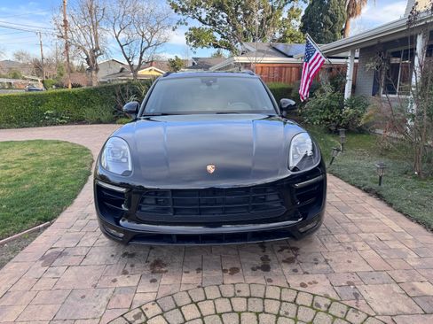 Used 2018 Porsche Macan GTS image 4