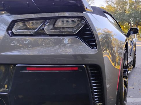 Used 2016 Chevrolet Corvette Z06 w/ 3LZ Preferred Equipment Group image 16