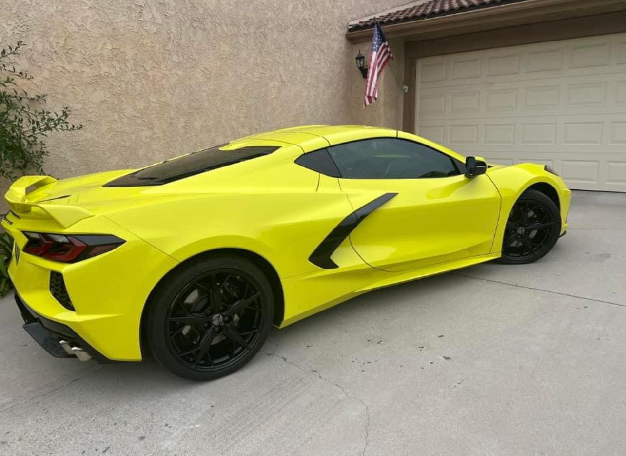 Used 2020 Chevrolet Corvette Stingray Preferred Cpe w/ 2LT Preferred Equipment Group RWD image 4