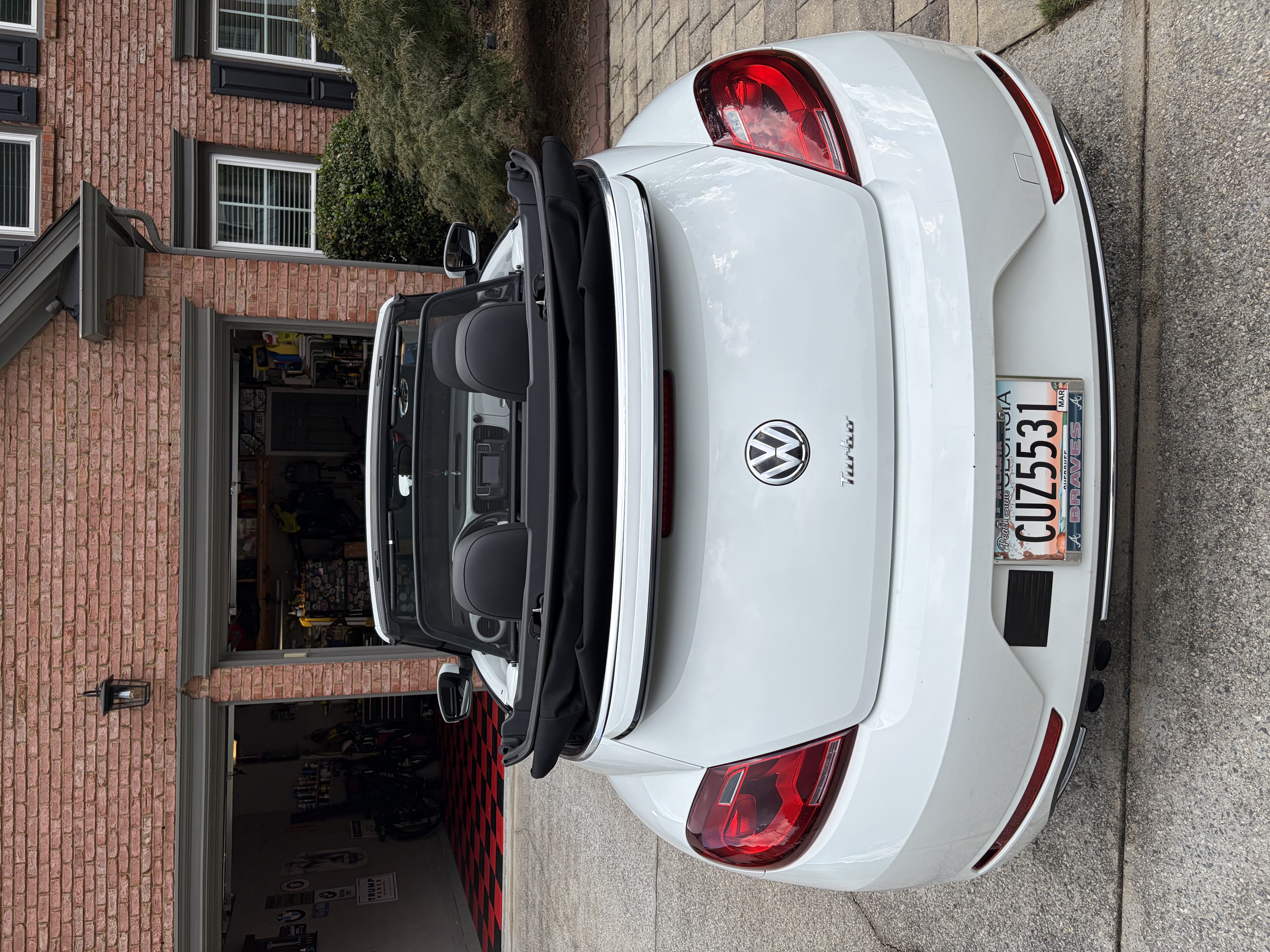 Used 2018 Volkswagen Beetle 2.0T SE FWD image 9