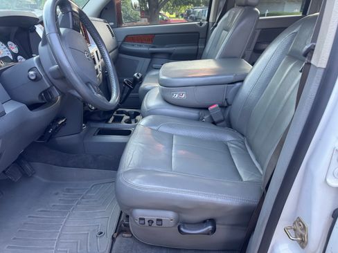 Used 2006 Dodge Ram 2500 Truck Laramie AWD/4WD image 10