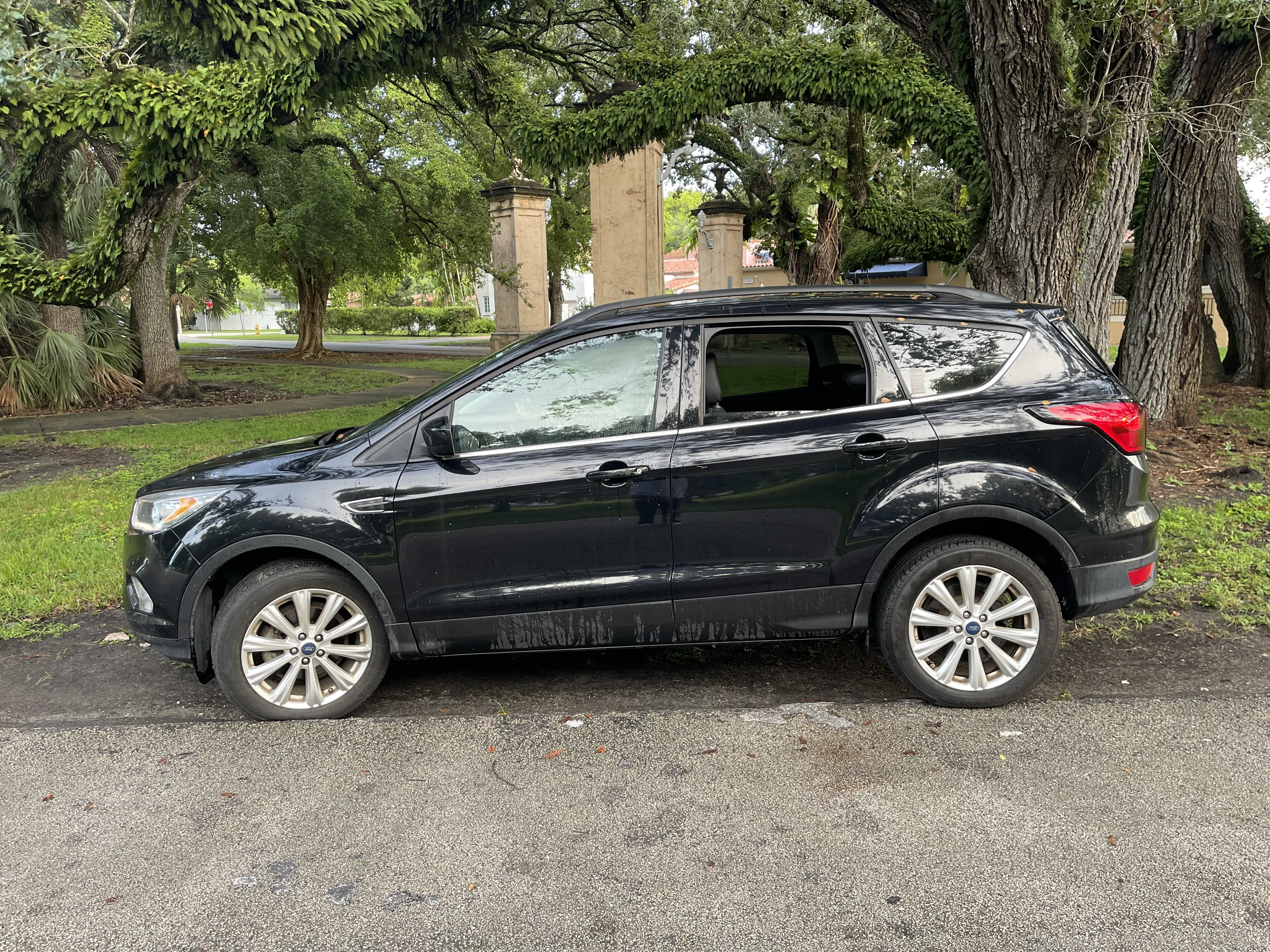 Used 2019 Ford Escape SEL FWD image 5