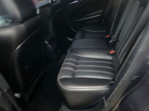 Used 2022 Chrysler 300 S image 9