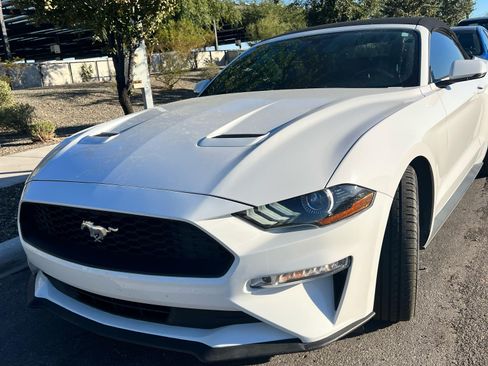 Used 2020 Ford Mustang Premium RWD image 9