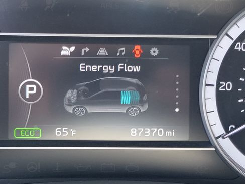 Used 2017 Kia Niro Touring w/ Advanced Technology Package image 16