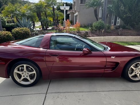 Used 2003 Chevrolet Corvette Coupe w/ Preferred Equipment Group image 6