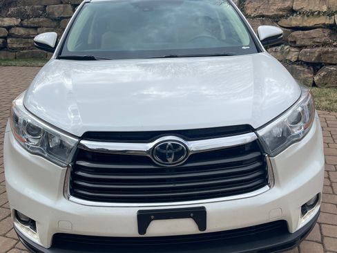 Used 2016 Toyota Highlander Limited Platinum image 4