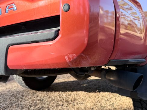 Used 2017 Toyota Tacoma TRD Sport w/ Premium & Technology Package image 14