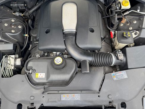 Used 2005 Jaguar S-TYPE R RWD image 22