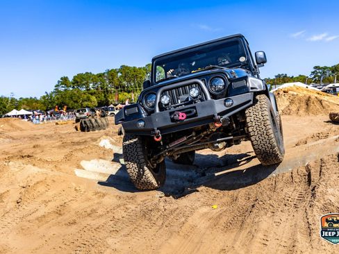 Used 2005 Jeep Wrangler X w/ Tire & Wheel Group (Ecco) image 2