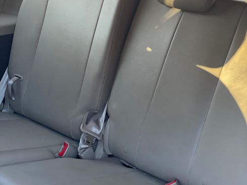 Used 2011 Toyota Sienna XLE image 20