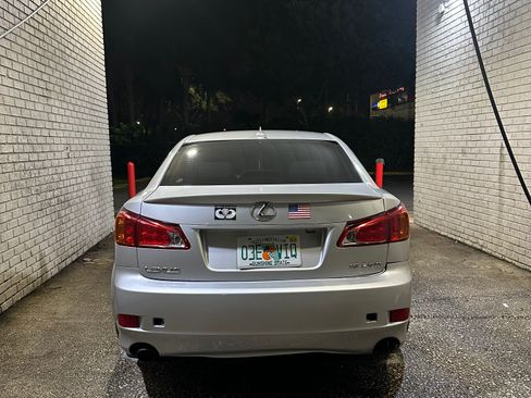Used 2009 Lexus IS 250 w/ Premium Pkg RWD image 6