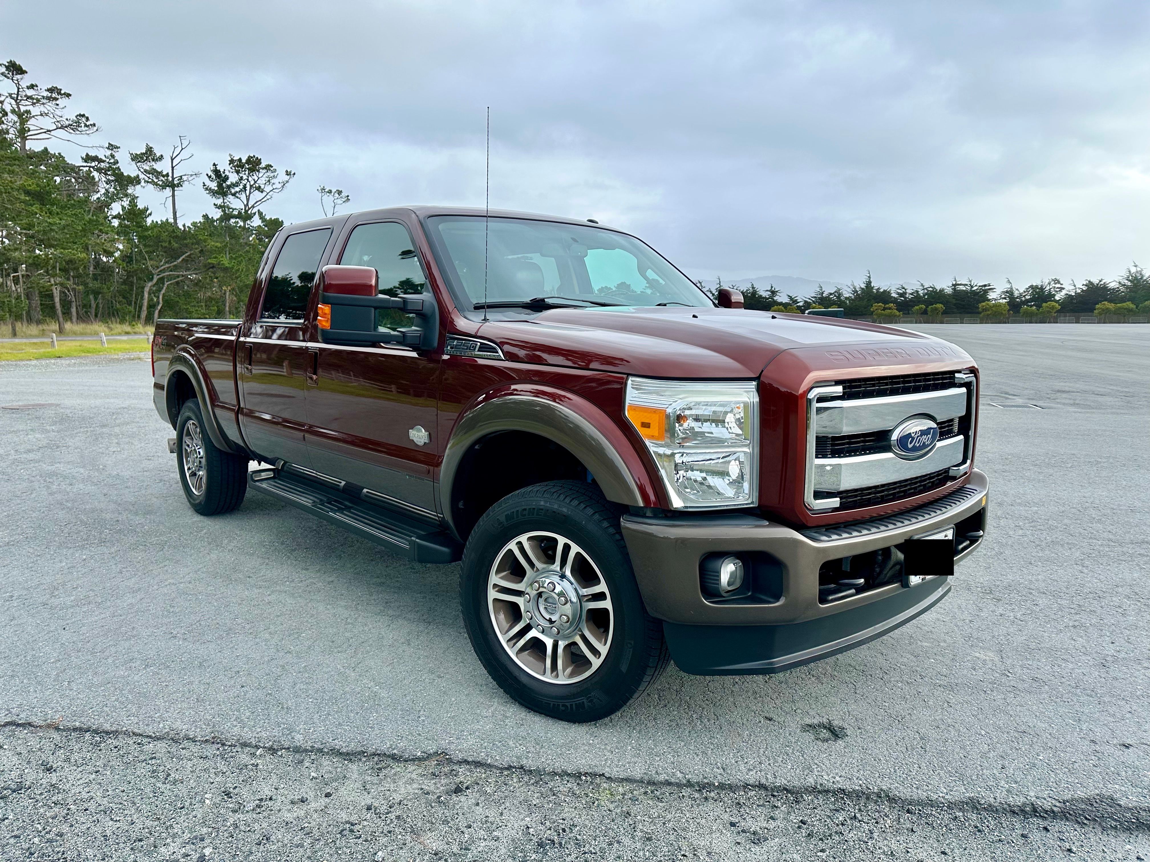 Used 2016 Ford F250 King Ranch w/ FX4 Off-Road Package AWD/4WD image 9