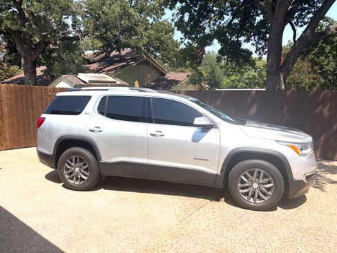 Used 2018 GMC Acadia SLT w/ LPO, Cargo Package FWD image 1
