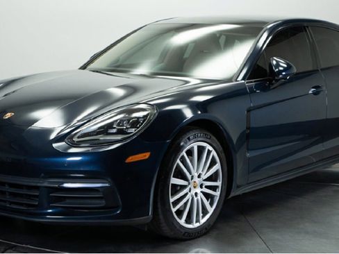 Used 2017 Porsche Panamera image 1