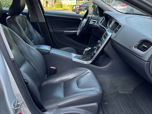 Used 2015 Volvo S60 T5 Premier image 5