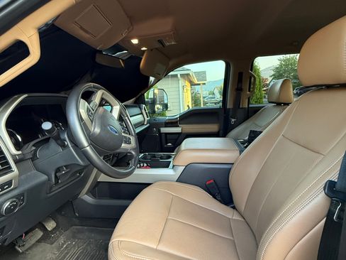 Used 2022 Ford F250 Lariat w/ Chrome Package AWD/4WD image 2