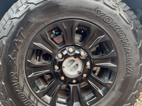 Used 2022 Ford F250 Platinum w/ Tremor Off-Road Package image 26