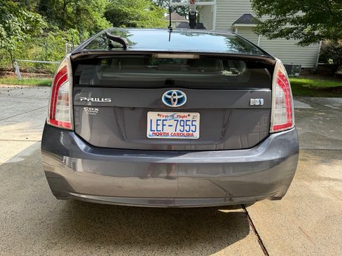 Used 2015 Toyota Prius Two FWD image 5