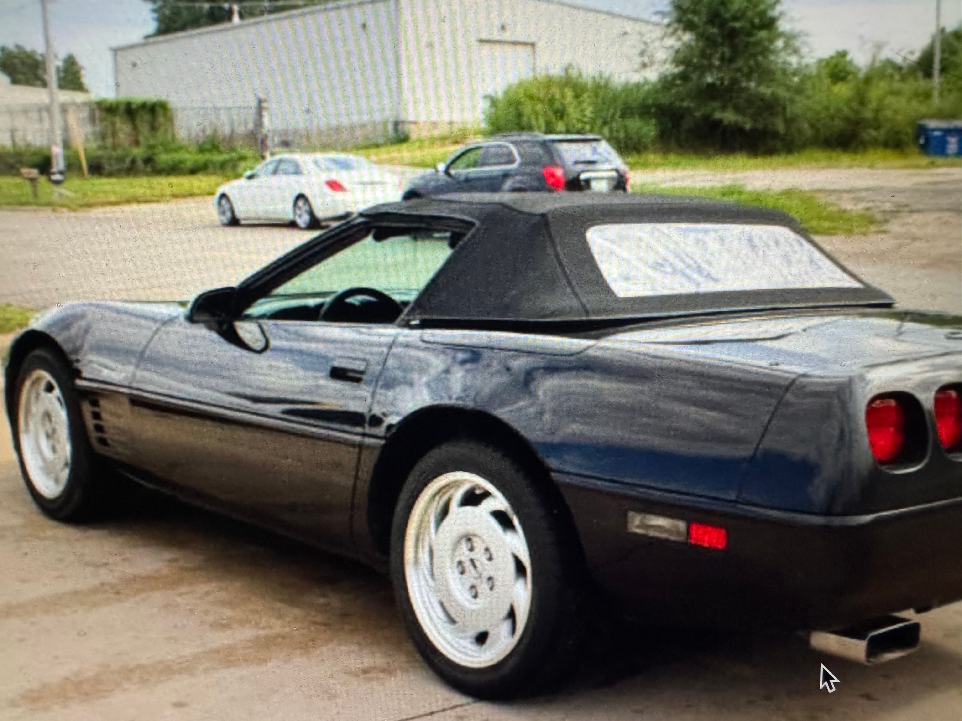 Used 1993 Chevrolet Corvette Coupe RWD image 4