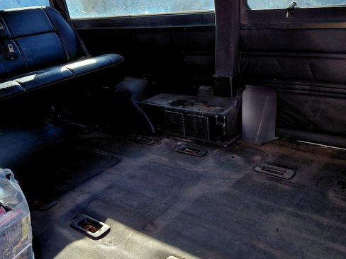 Used 2001 Dodge B3500 image 11