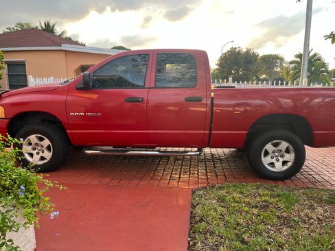 Used 2003 Dodge Ram 1500 Truck SLT AWD/4WD image 1