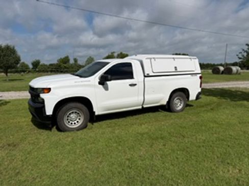 Used 2020 Chevrolet Silverado 1500 W/T w/ WT Value Package AWD/4WD image 1