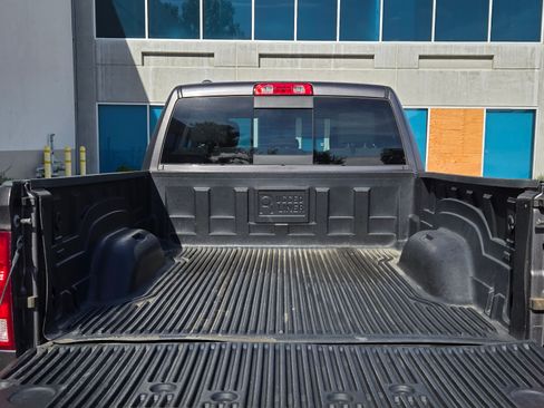 Used 2018 RAM 1500 Classic SLT image 12