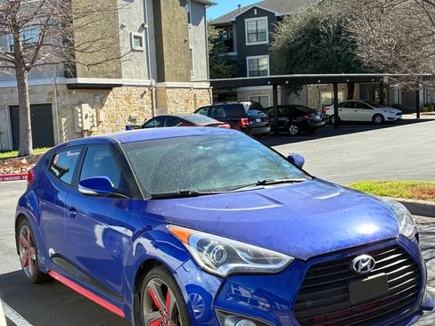 Used 2013 Hyundai Veloster Turbo image 10