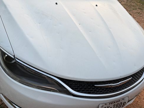 Used 2015 Chrysler 200 Limited image 6