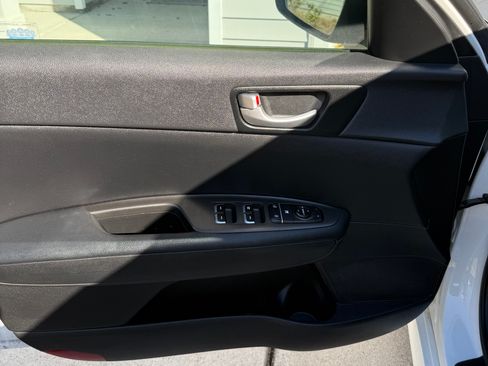 Used 2018 Kia Optima LX image 8