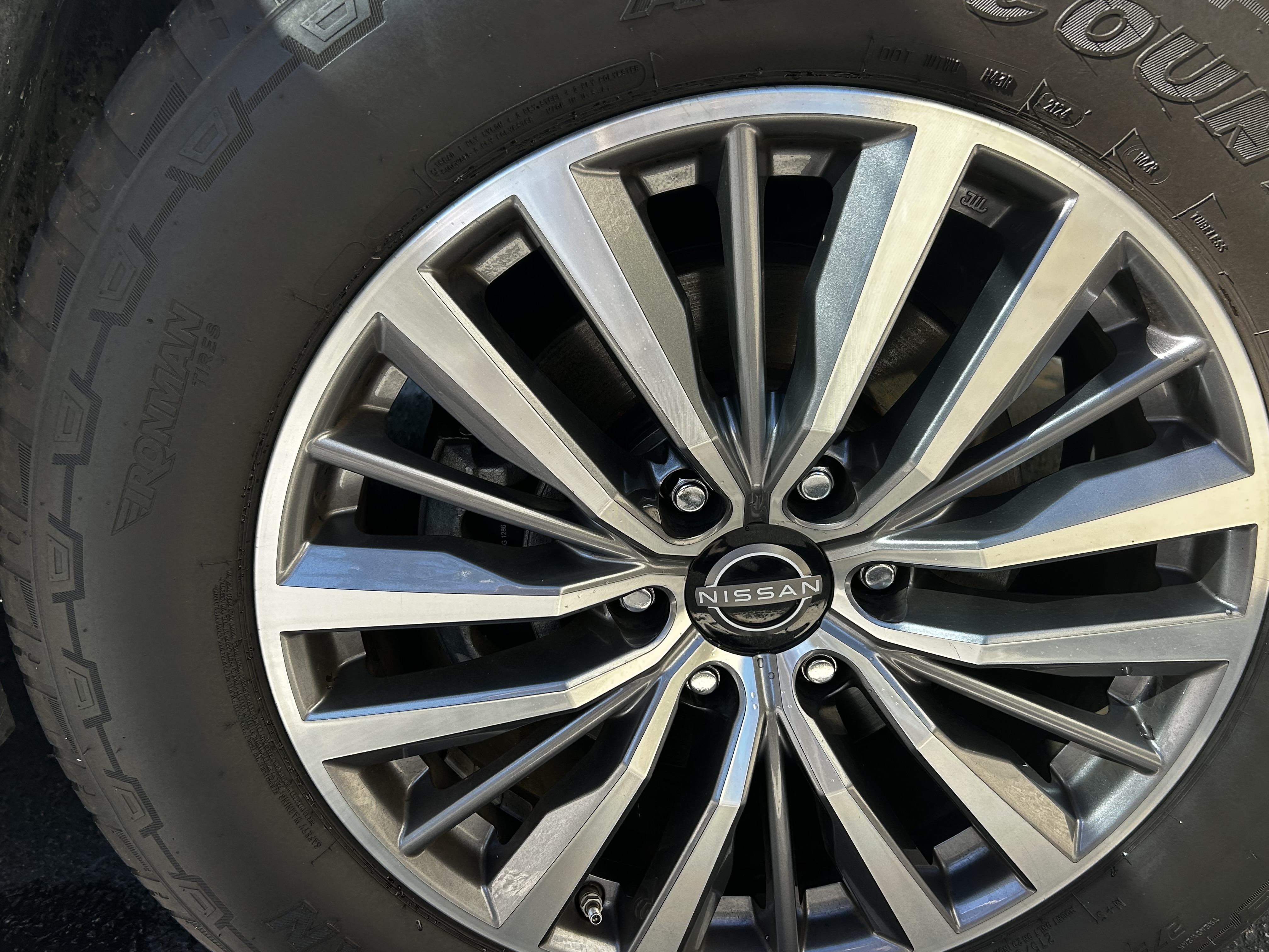 Used 2022 Nissan Armada SL RWD image 13