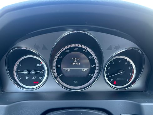 Used 2011 Mercedes-Benz C 300 Sedan image 14