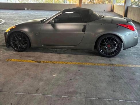 Used 2004 Nissan 350Z Touring image 15