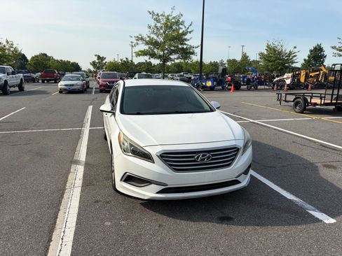 Used 2016 Hyundai Sonata SE FWD image 10