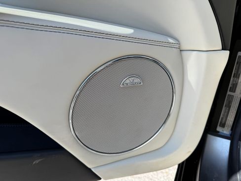 Used 2018 Bentley Flying Spur V8 AWD/4WD image 12