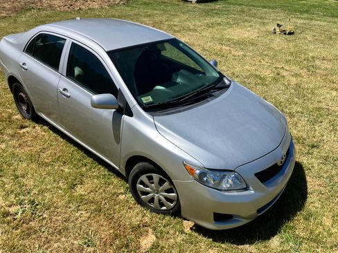 Used 2009 Toyota Corolla LE FWD image 4