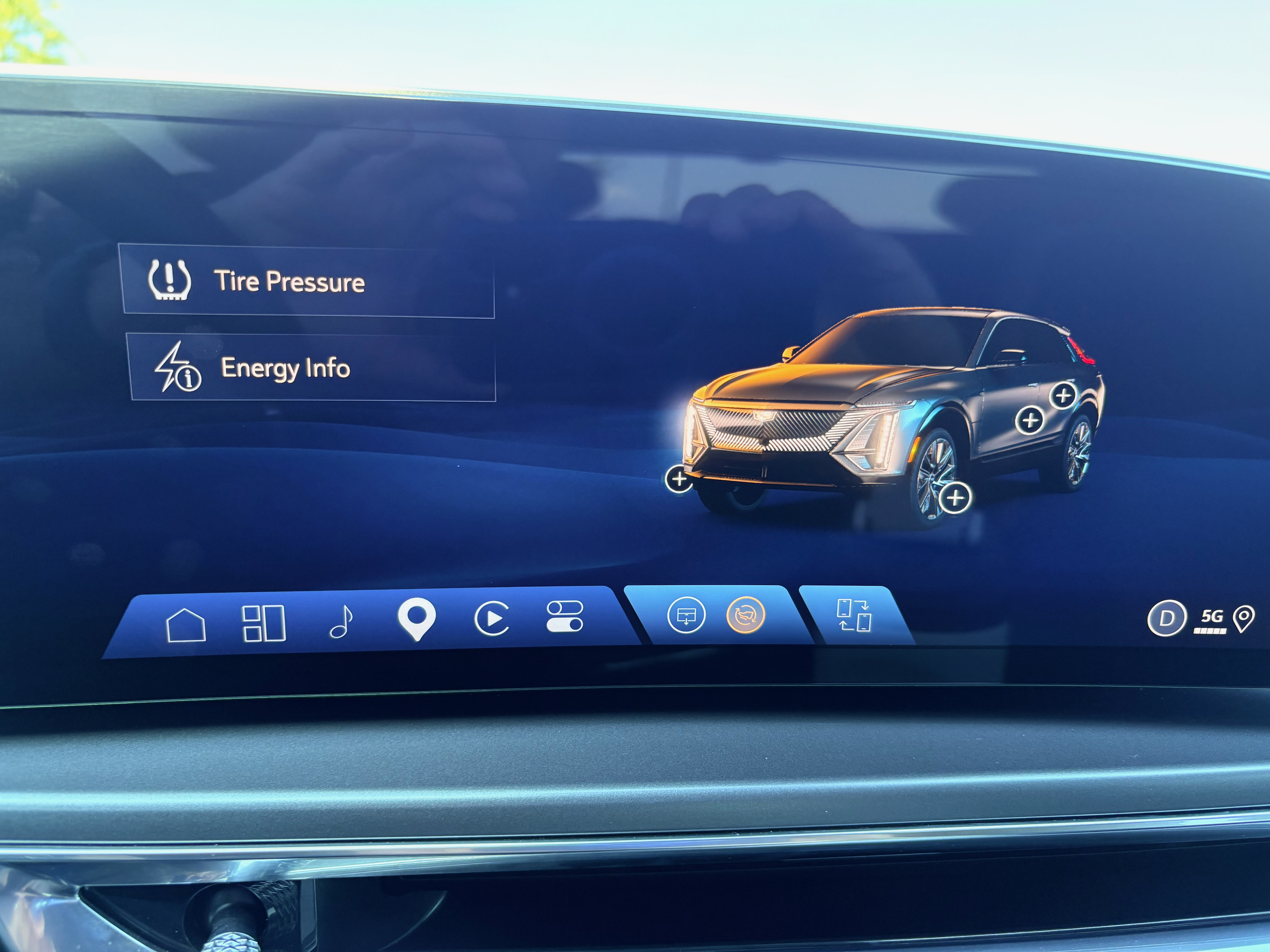 Used 2024 Cadillac Lyriq Tech AWD/4WD image 18