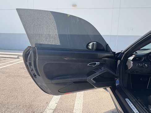 Used 2018 Porsche 911 GT3 RS image 11