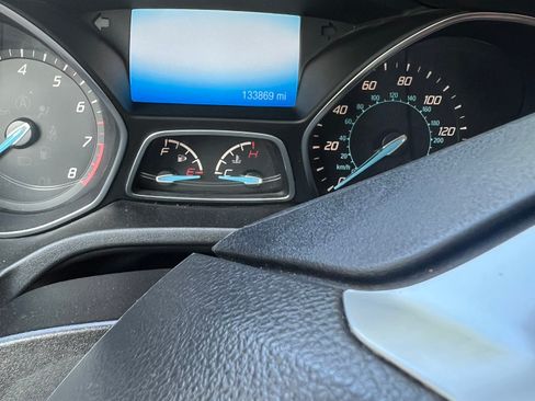 Used 2014 Ford Focus Titanium FWD image 14