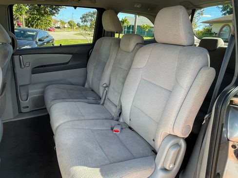 Used 2012 Honda Odyssey EX image 6