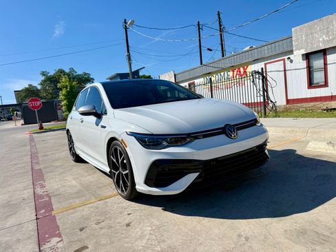 Used 2024 Volkswagen Golf R image 16