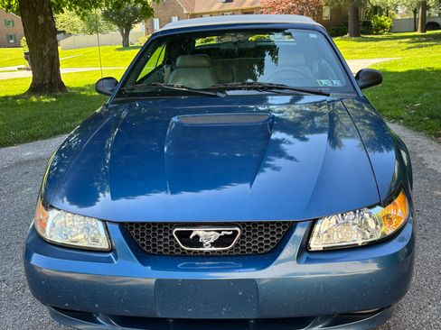 Used 2000 Ford Mustang GT RWD image 4