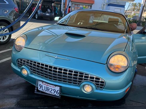 Used 2002 Ford Thunderbird image 1