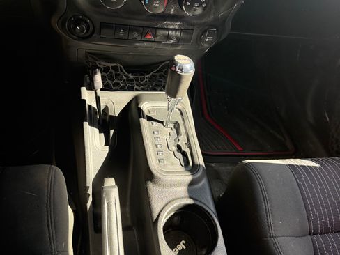 Used 2011 Jeep Wrangler Rubicon w/ Dual Top Group image 10