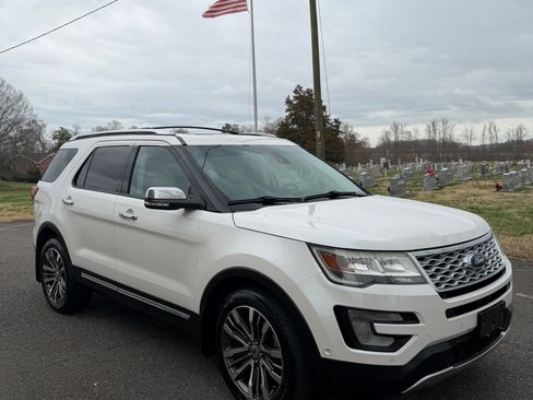 Used 2016 Ford Explorer Platinum image 5