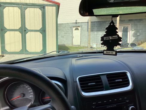 Used 2013 Dodge Avenger SE image 24