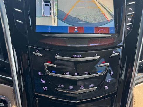 Used 2018 Cadillac Escalade ESV Platinum image 23