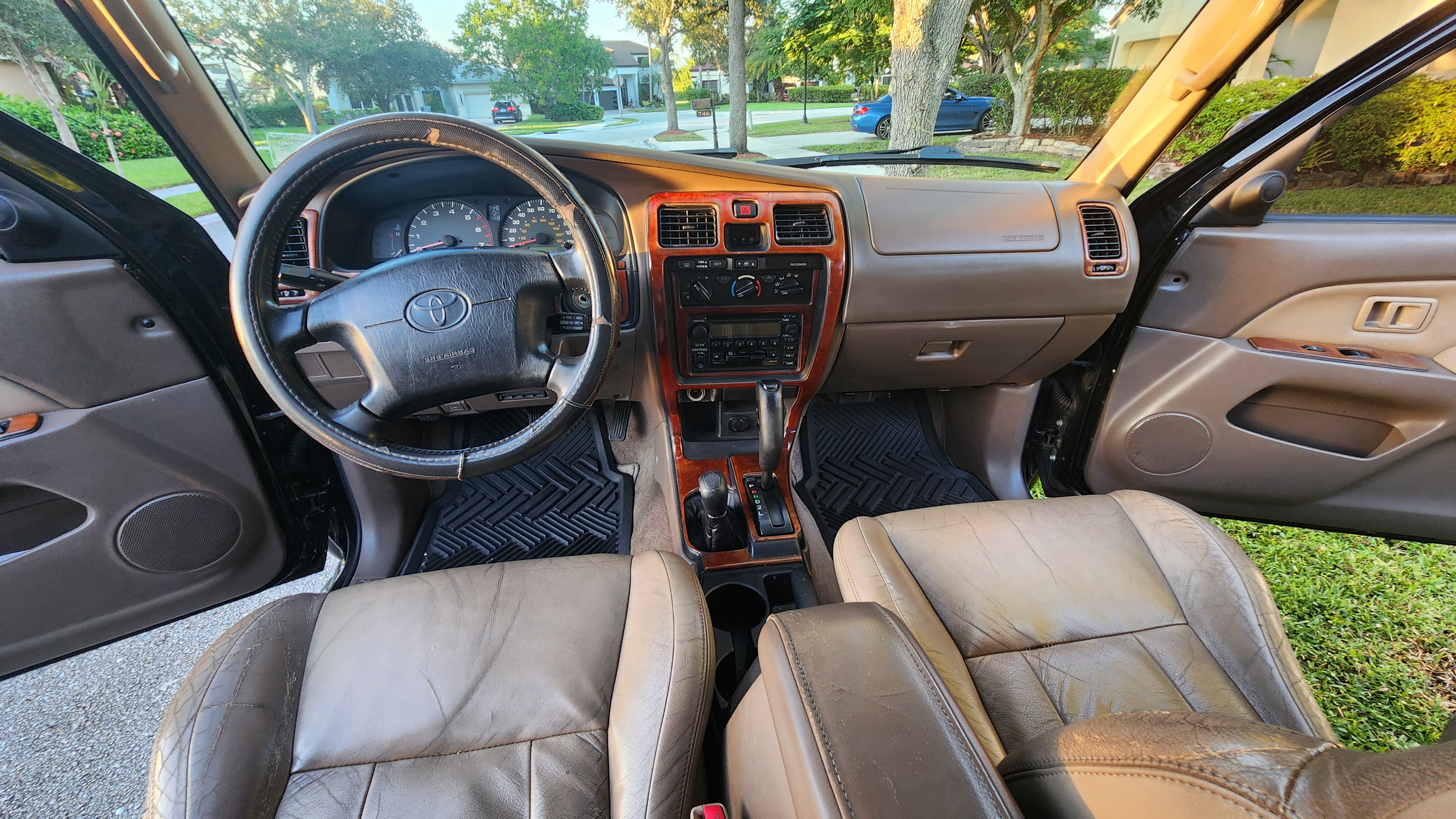 Used 2002 Toyota 4Runner SR5 w/ Leather Trim Pkg AWD/4WD image 16